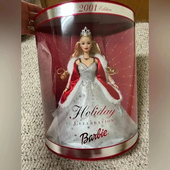 2001 Special Edition Holiday Barbie - Picture 1 of 6